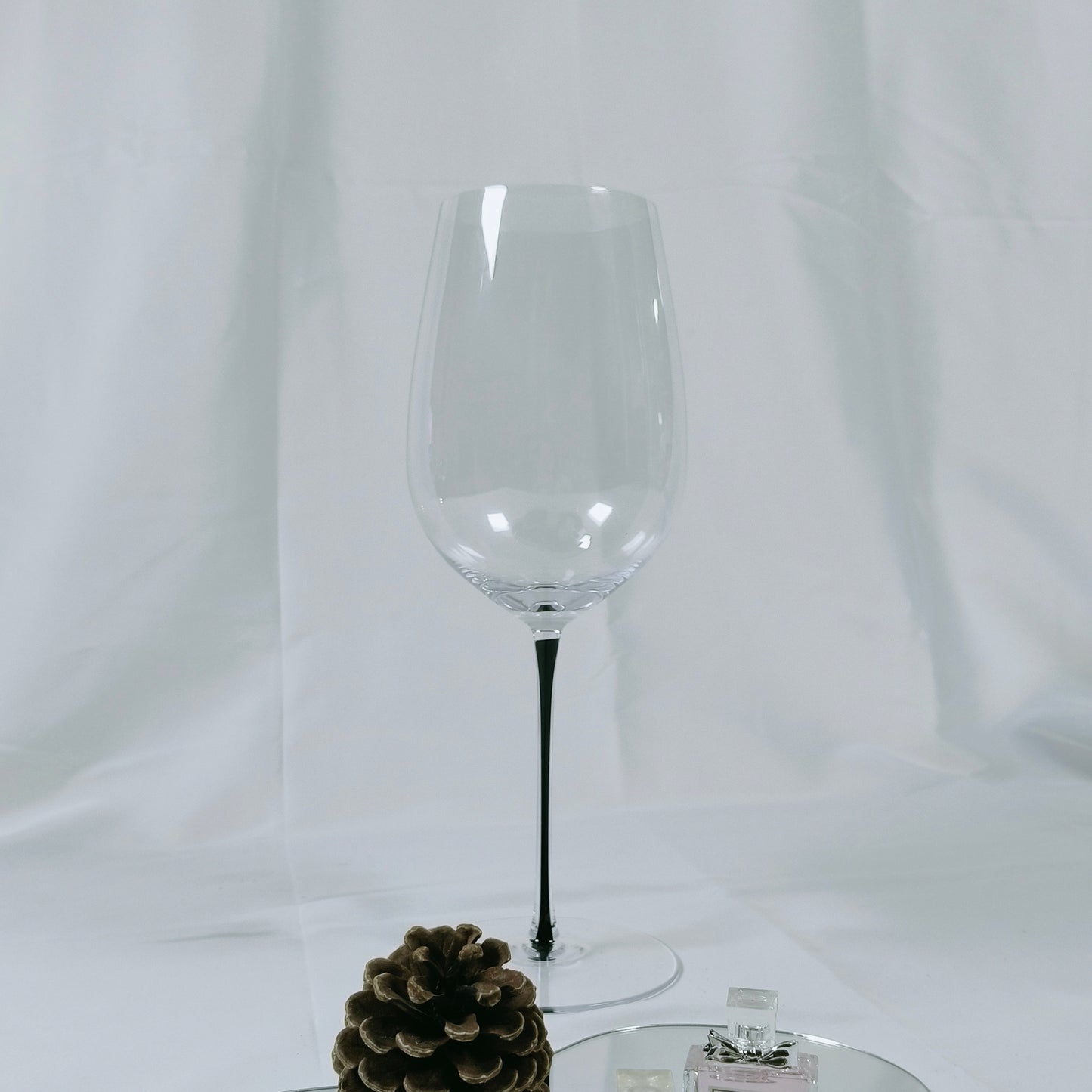 Crystal Black Tie White Wine Glass