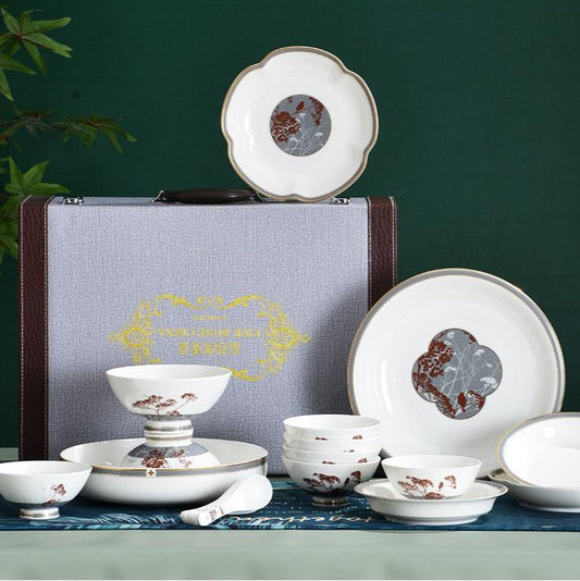 40-Piece Autumn-Themed Tableware Set (Leather Case Included)
