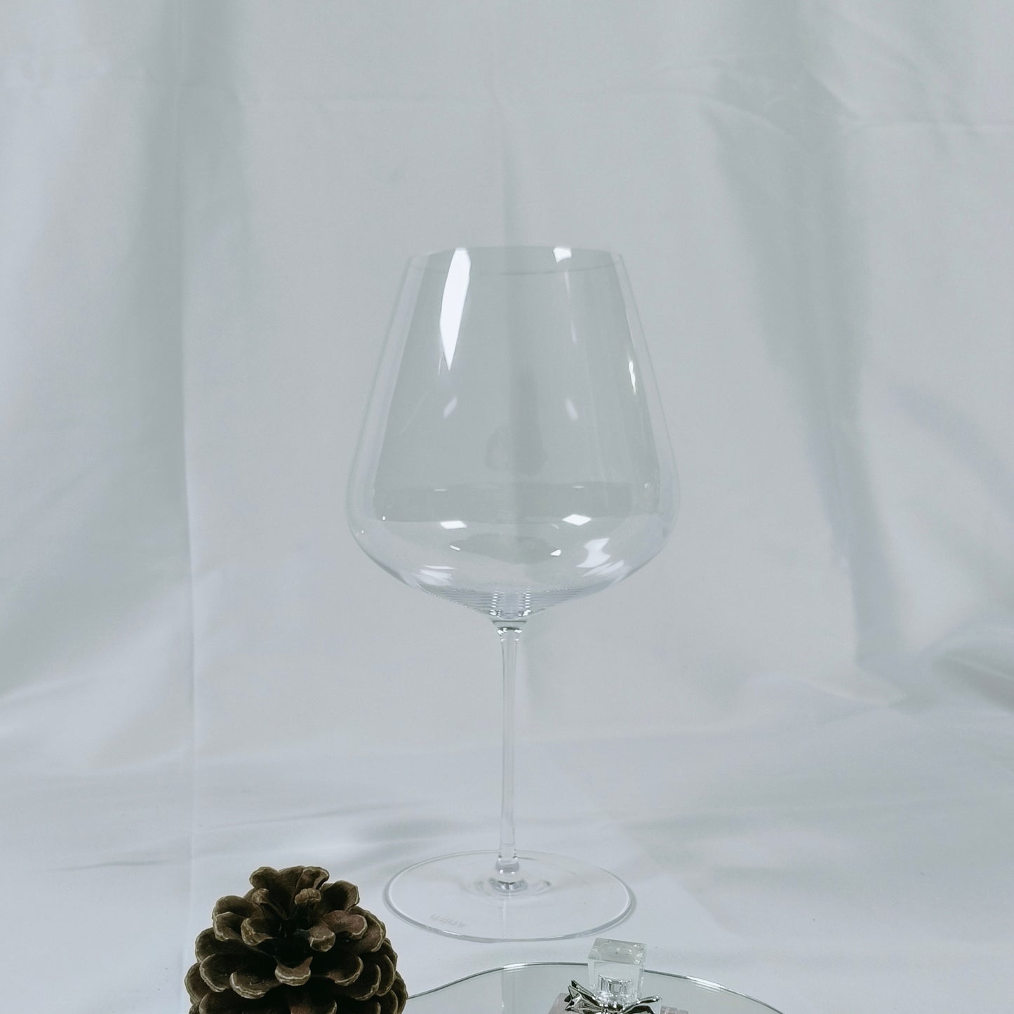 Crystal Burgundy Wine Glass